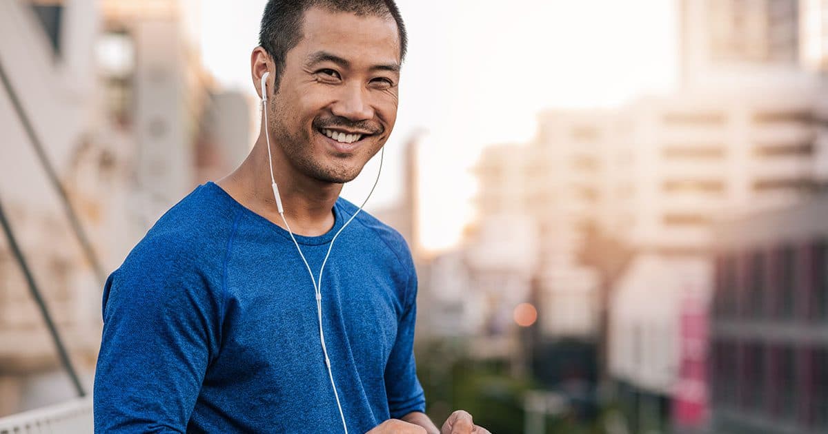 Unmarried man contemplates his estate planning needs on a run