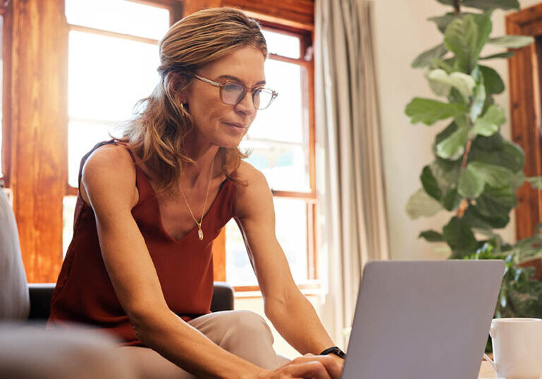 Woman Googles the best way to have guaranteed income in retirement