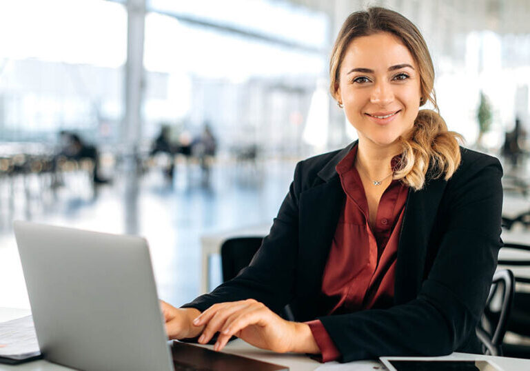 business woman's employer-sponsored retirement plan isn't good